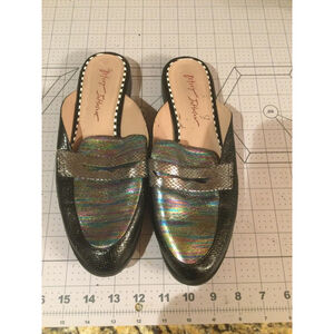 Women's Betsey Johnson Mules Size 8.5 Black and Silver